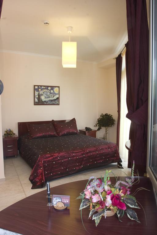 Hotel Luxor Suto Orizari Szoba fotó